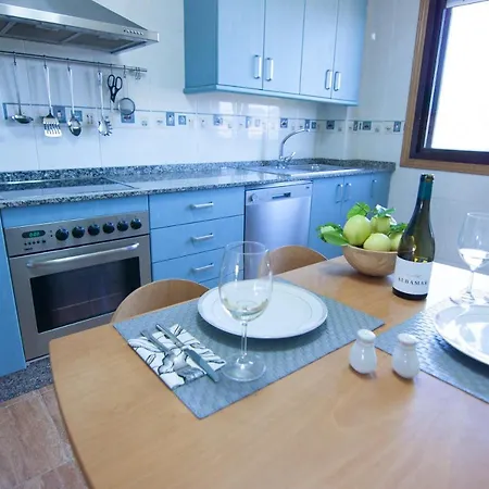 아파트 Apartamento Galicia 12 *